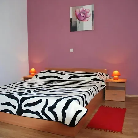 Fuer Fuenf Personen Mit Balkon * Sukosan